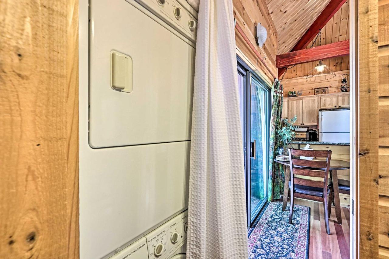 Romantic Strawberryandpine Studio Cabin With Deck! Eksteriør billede